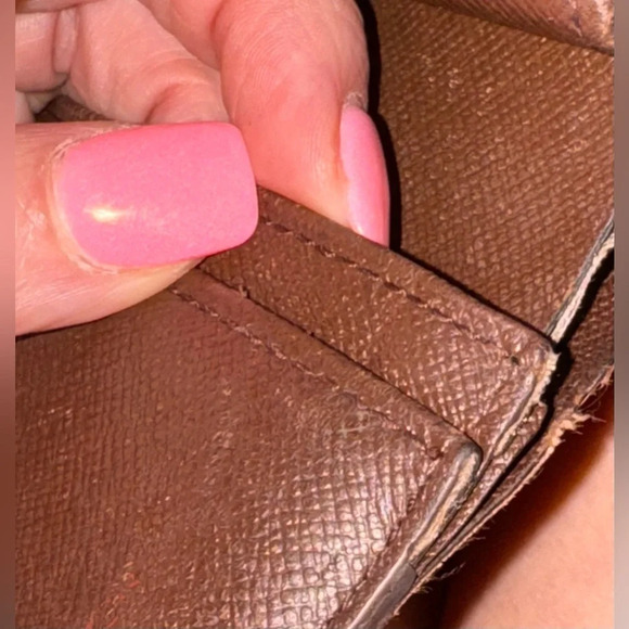 Louis Vuitton Damier Ebene Kiss Lock French Wallet and Box - Picture 10 of 12